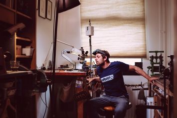 Robean Visschers in zijn atelier